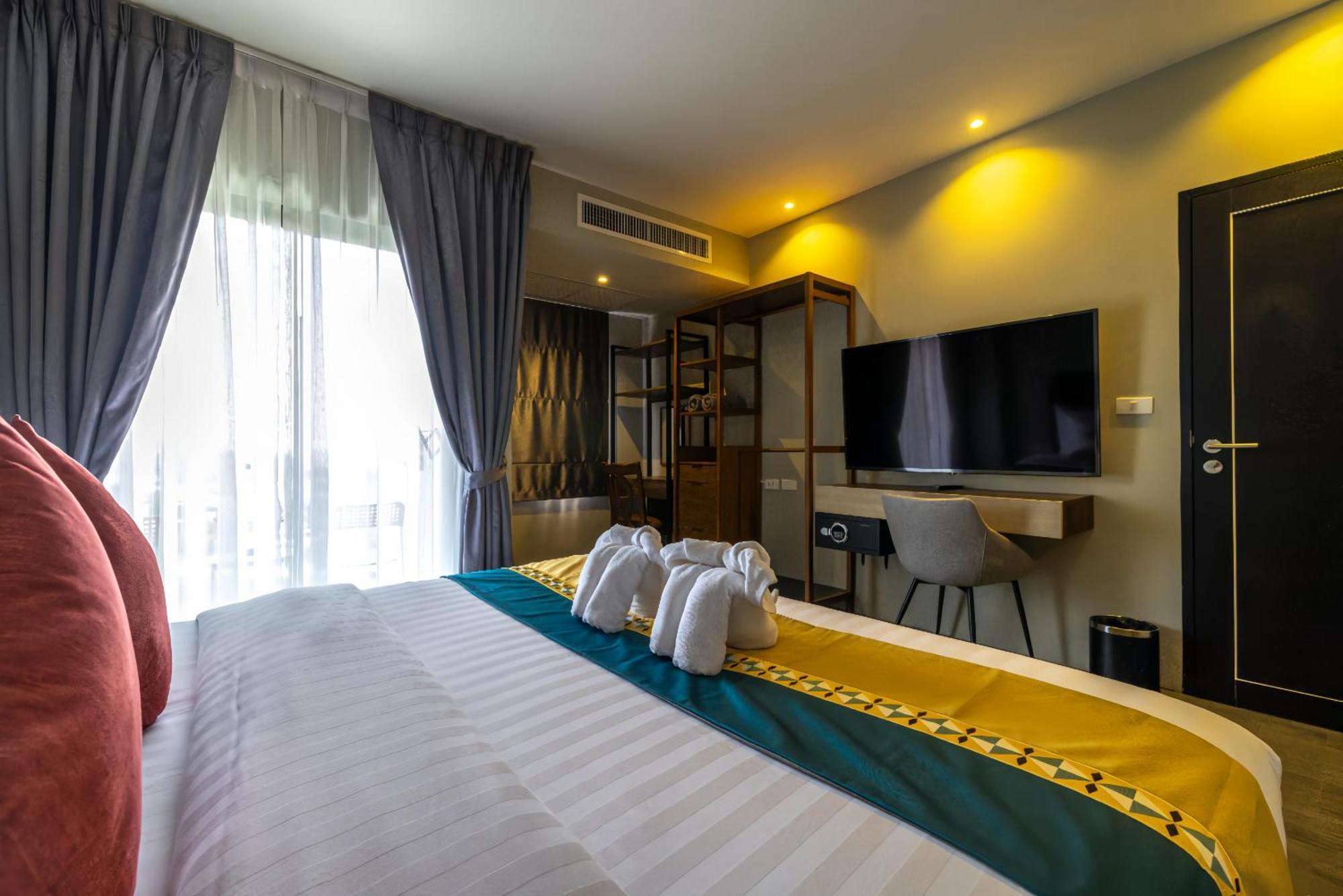 Kana Triple L Hotel Phuket普吉岛卡娜3L酒店 Patong Luaran gambar
